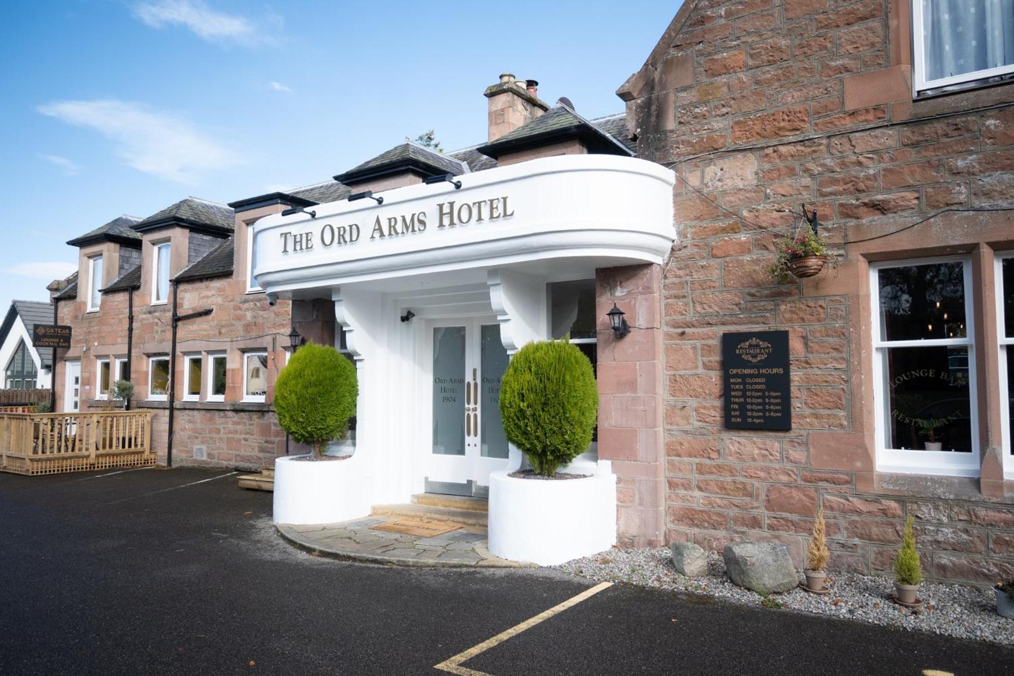 Ord Arms Hotel Muir of Ord Eksteriør bilde